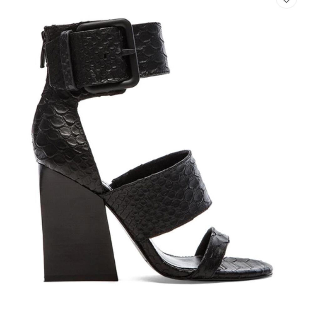 Sigerson Morrison Poker 2 Snake Embossed Black Leather Block Heels in Nero